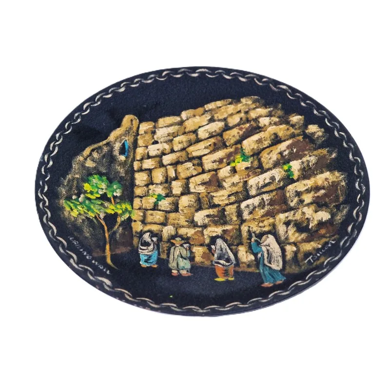 צלחת לתליה מיוחדת במינה.