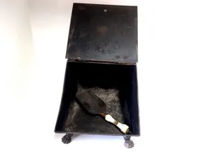 מתקן לאחסון פחם מהמאה ה 19 במצב מצויין