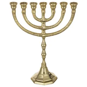 מנורה אלומיניום 7 קנים גימור זהב 30 ס"מ, UK49796, ארט יודאיקה