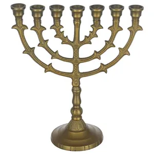 מנורה אלומיניום 7 קנים גימור מוזהב 25 ס"מ, UK49797, ארט יודאיקה
