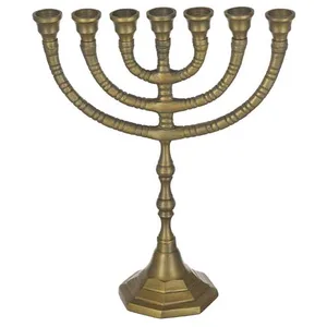 מנורה אלומיניום 7 קנים גימור מוזהב 30 ס"מ, UK49794, ארט יודאיקה