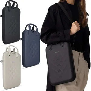LAPTOP CASE GO תיק למחשב נייד קשיח 15.6" של מותג המזוודות החכמות Rollink, 1106 זיאוס