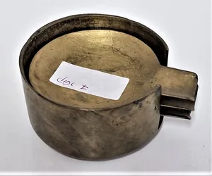 מחזיק מאפרות וינטג'.