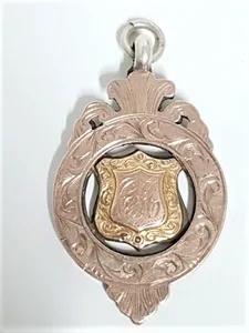 תליון כסף מסוג אלברטינה ישן
