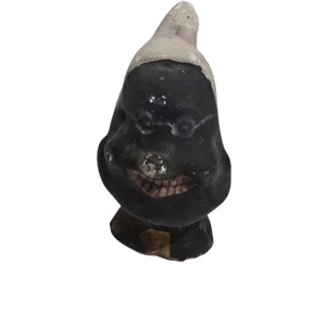 פסל של גמד עשוי גבס. האחים מזרחי. מידות : 10X6