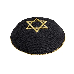 כיפה סרוגה 16 ס"מ שחור עם ריקמה זהב מגן דוד, UK16244, ארט יודאיקה