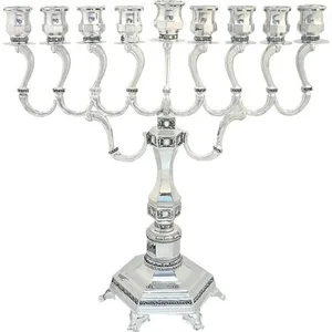 חנוכייה מהודרת "יהלום" צפוי כסף 36X35 ס"מ, UK40637, ארט יודאיקה