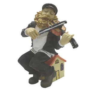 חסיד יושב מפוליריזן שחור "כנר על ה" 41 ס"מ, UK56363, ארט יודאיקה