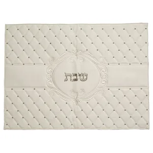 כיסוי חלה מהודר דמוי עור לבן "מעויינים" 42x52ס"מ, UK66756, ארט יודאיקה